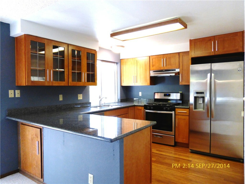 Property Photo:  2302 Main Ct S  WA 98055 