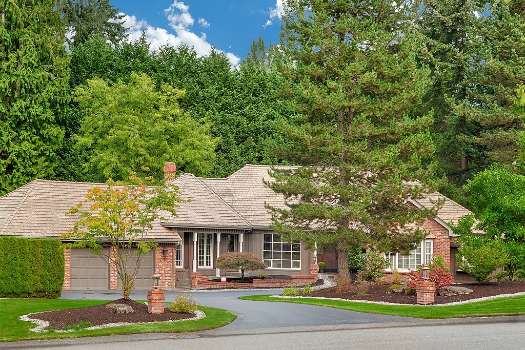 Property Photo: 10316 214th Ave NE WA 98053