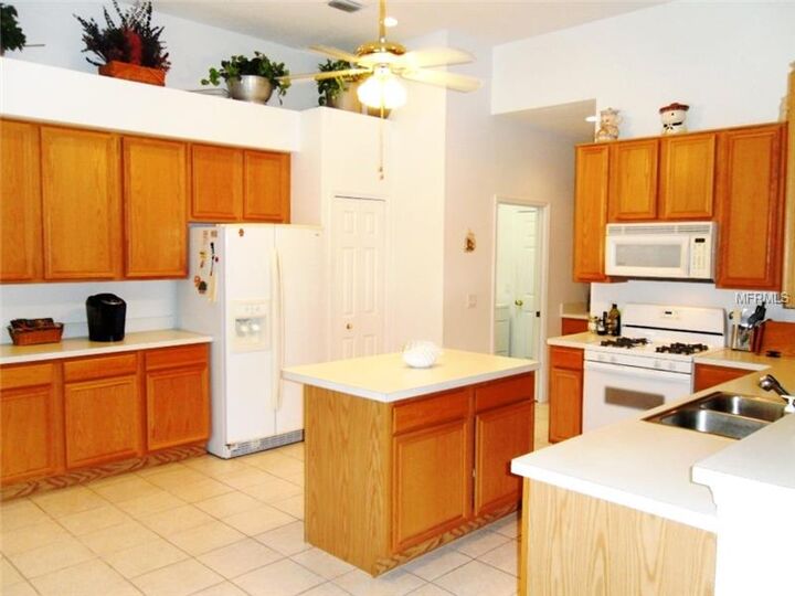 Property Photo:  356 Royal Liverpool Lane  FL 32828 