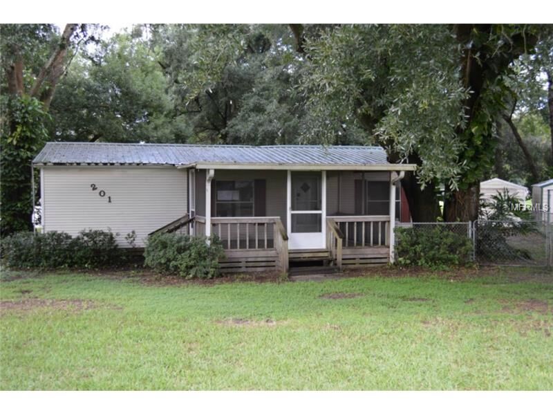 Property Photo: 201 W Tennessee Avenue FL 33584