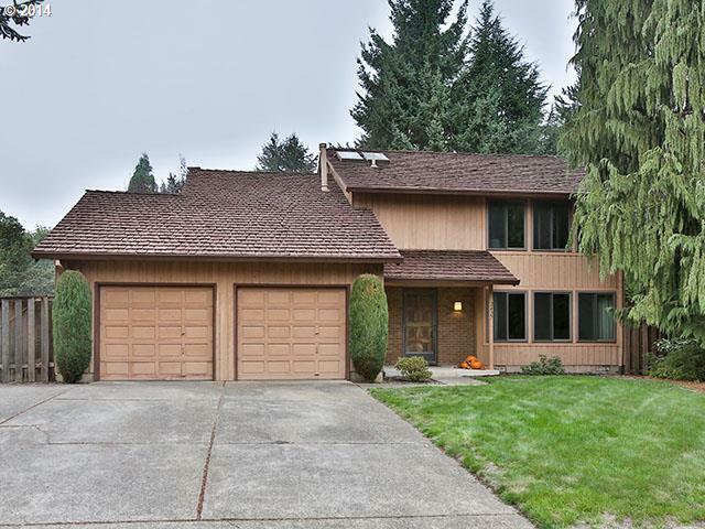 Property Photo:  2427 SE Heather Ct  OR 97123 