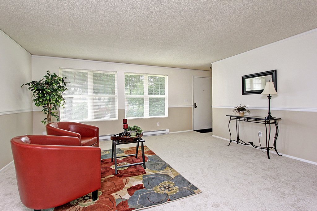 Property Photo:  7804 NE 144th St  WA 98034 