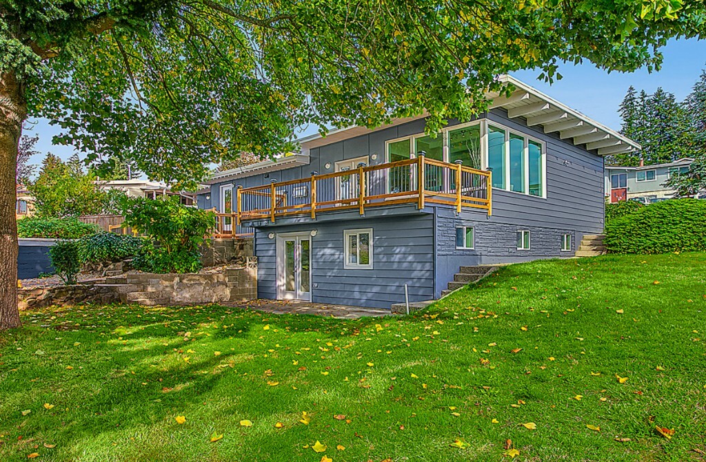 Property Photo: 160 S 210th St WA 98198