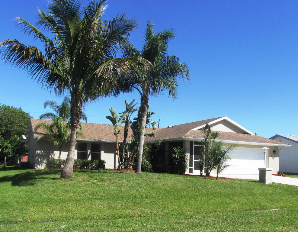 Property Photo:  189 NW Peach Street  FL 34953 