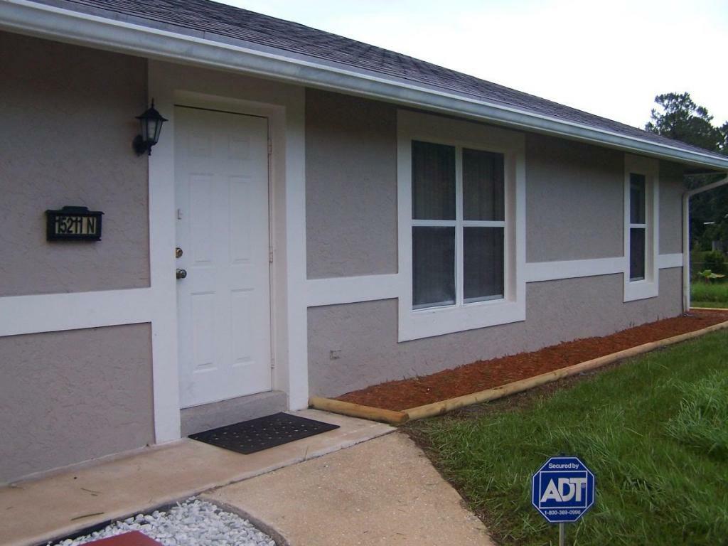 Property Photo:  15211 67th Court N  FL 33470 