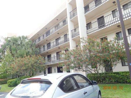 Property Photo:  4820 Lucerne Lakes Boulevard 405  FL 33467 