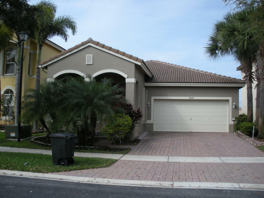 Property Photo: 6639 Jacques Way FL 33463
