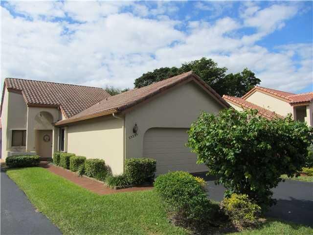 Property Photo: 23255 Water Circle FL 33486
