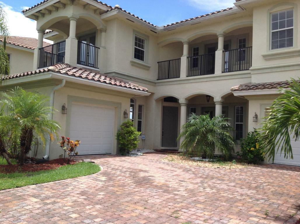 Property Photo:  689 Triana Street  FL 33413 