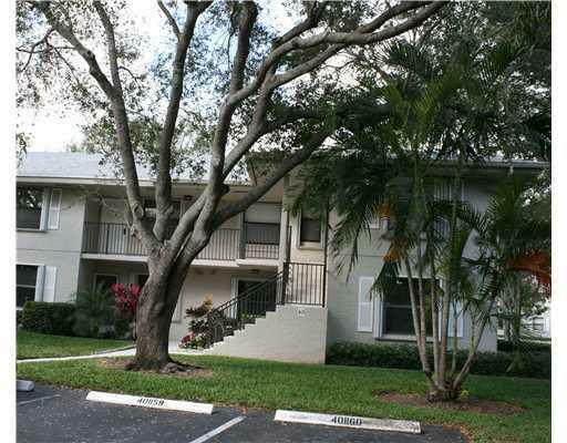 Property Photo:  401 Sabal Ridge Circle G  FL 33418 