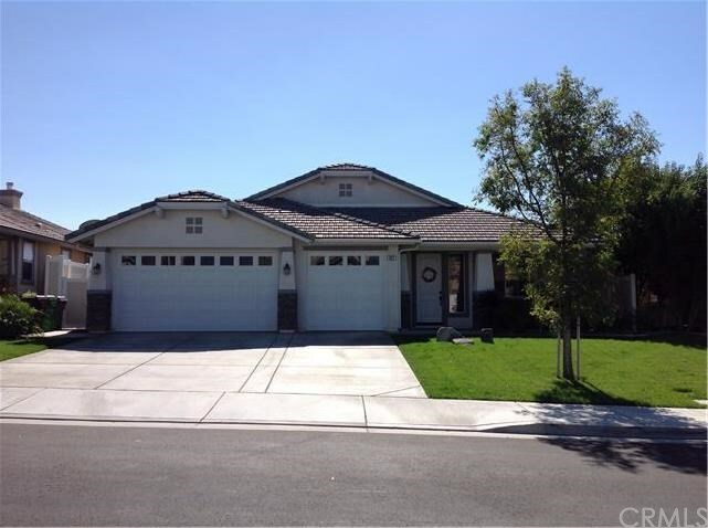 Property Photo:  927 Brownie Way  CA 92223 