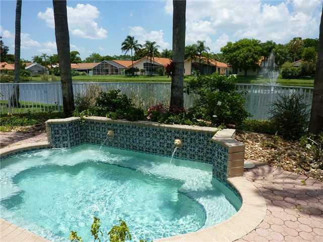 Property Photo:  5245 Bodega Place  FL 33484 