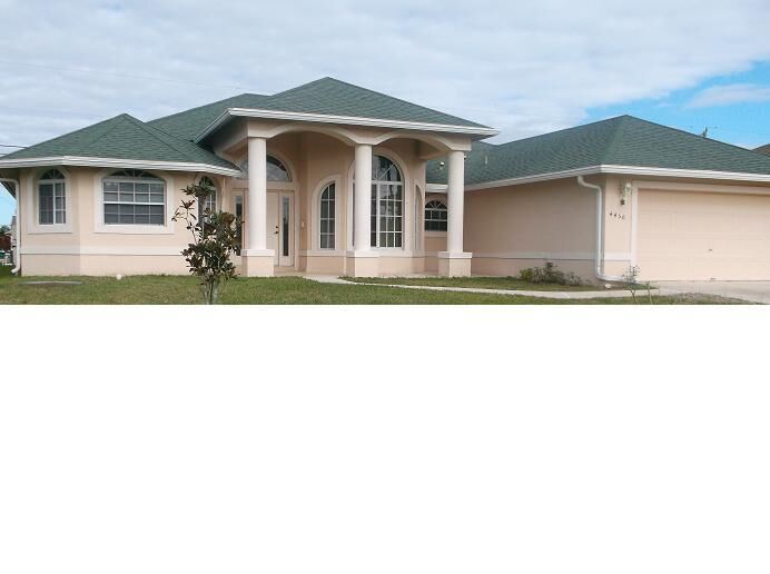 Property Photo:  4450 NW Brownell Terrace  FL 34983 