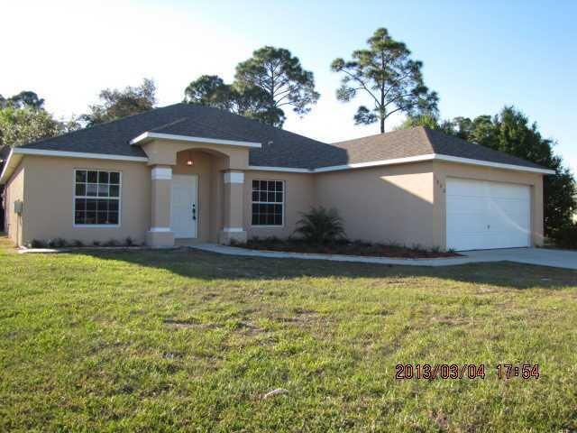 Property Photo:  1882 SW Erie Street  FL 34953 