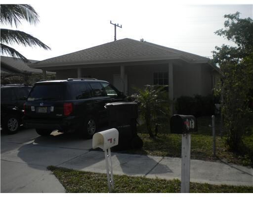 Property Photo:  615 Royal Palm Drive  FL 33460 