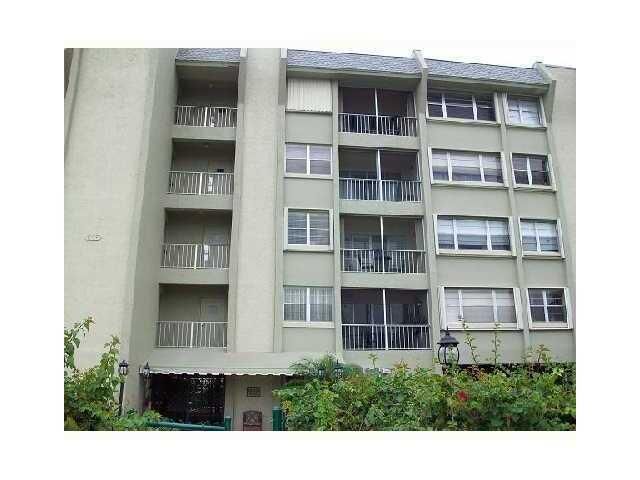 Property Photo: 505 Spencer Drive 302 FL 33409