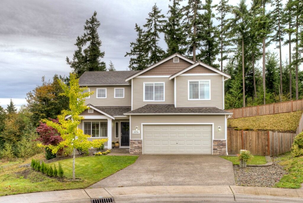 Property Photo:  14106 176th St E  WA 98374