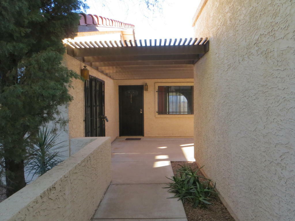 Property Photo:  533 W Sierra Vista Drive  AZ 85120 