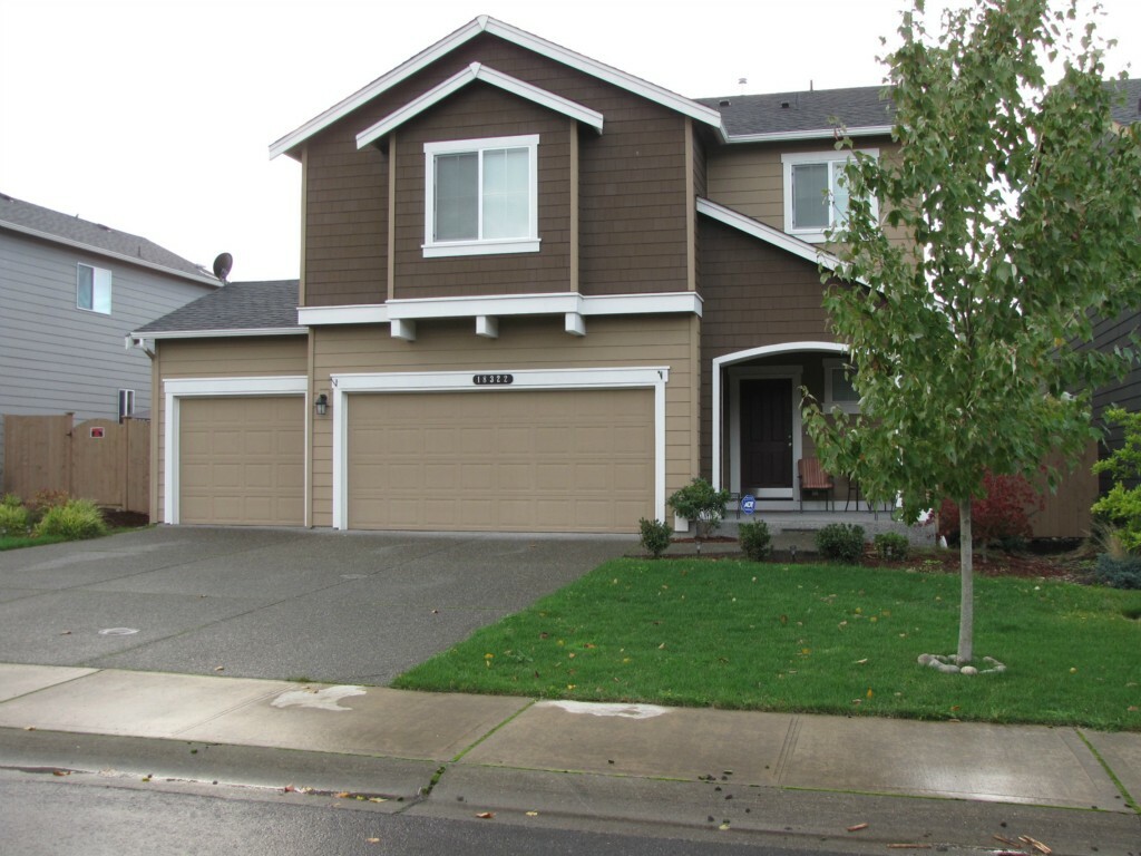 Property Photo:  18322 73 Ave E  WA 98375 