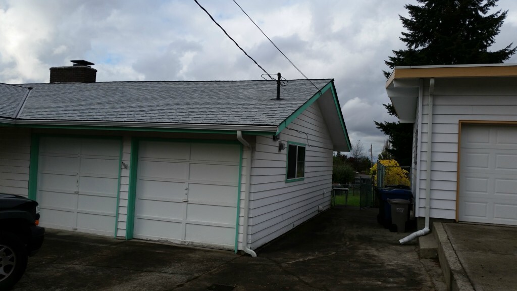Property Photo: 933 E Laurel St WA 98030