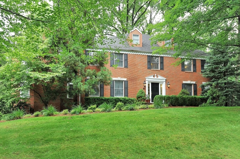 Property Photo: 4 Sophie Ct NJ 07677