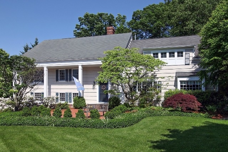 Property Photo:  121 Glenmere Dr  NJ 07928 