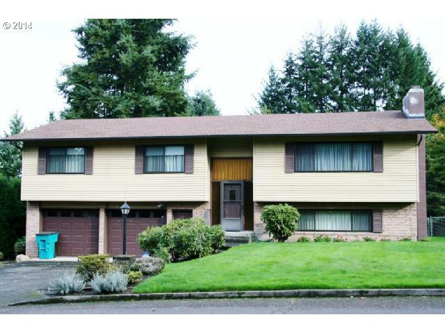 Property Photo:  12605 NW 20th Ave  WA 98685 