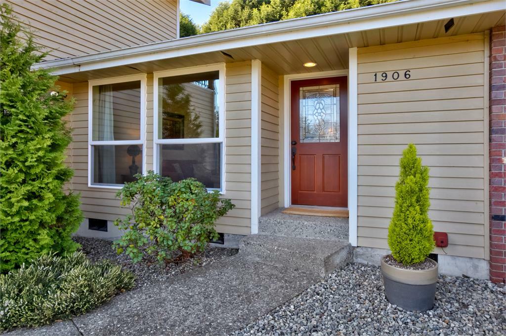 Property Photo: 1906 112th Dr NE WA 98258
