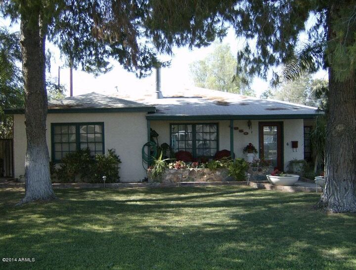 Property Photo: 1850 E Glenrosa Avenue AZ 85016