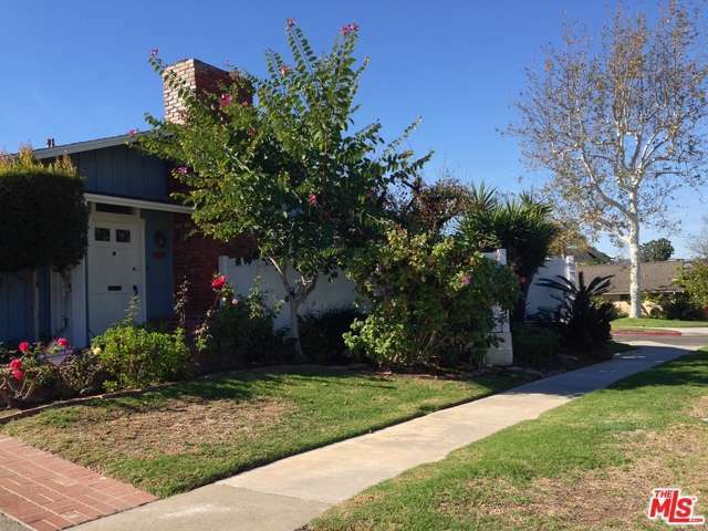 Property Photo:  2855 Dunleer Pl  CA 90064 