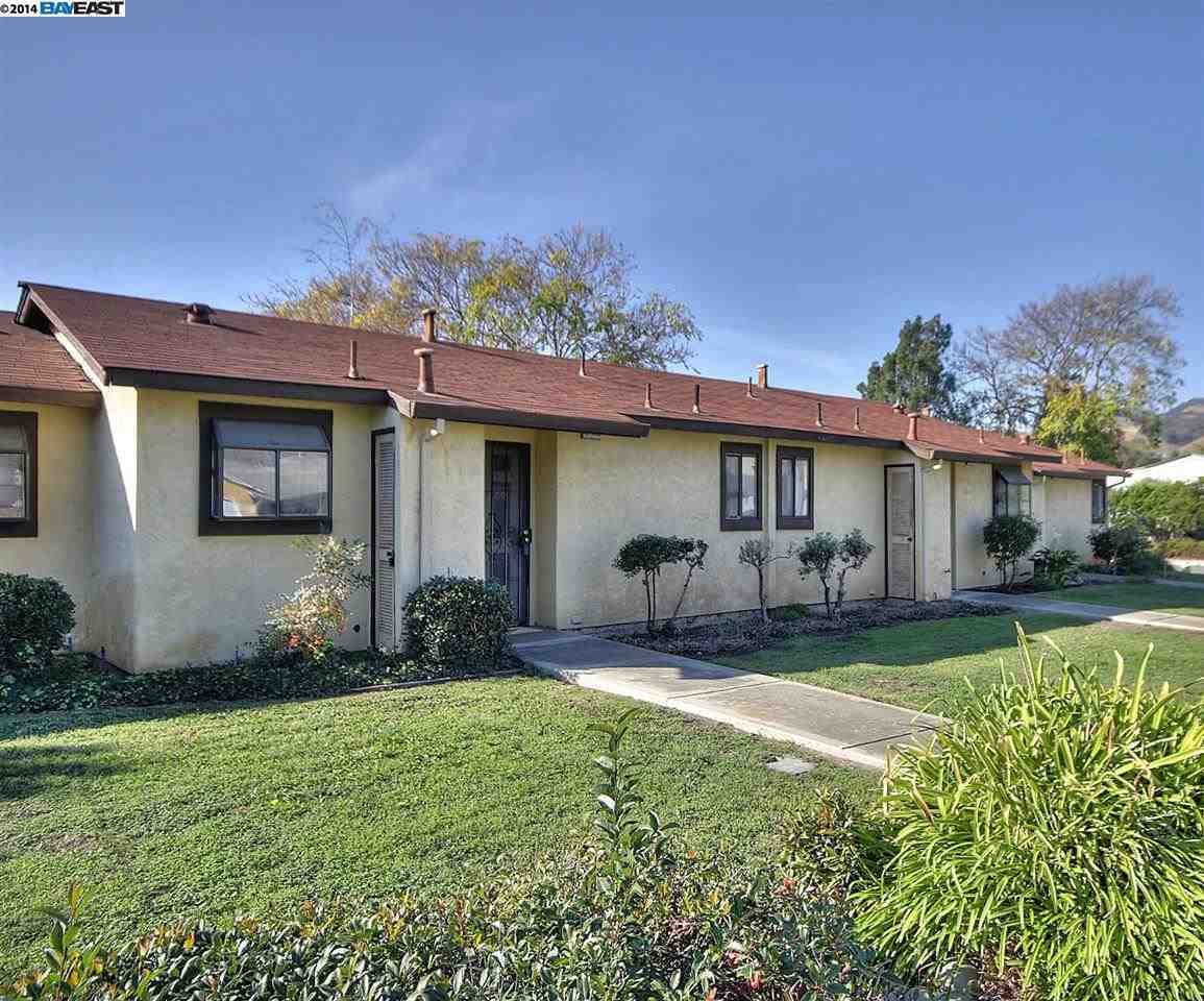 Property Photo: 37983 Vallejo Street CA 94536