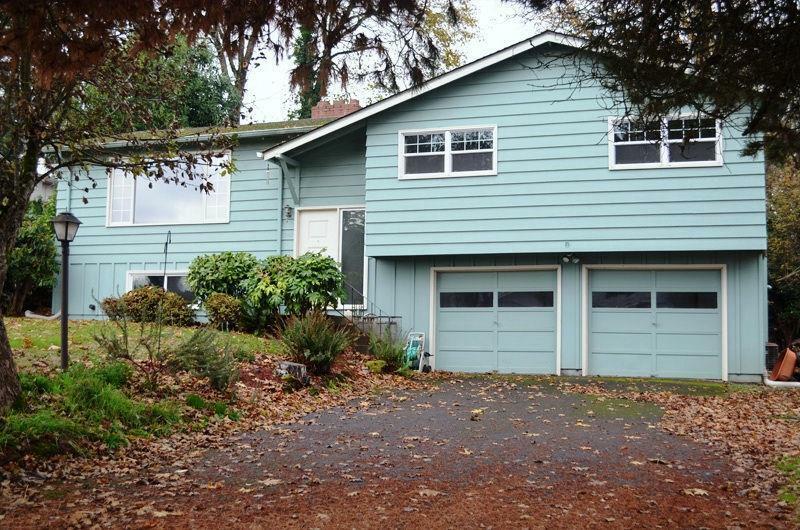 Property Photo: 2042 Summit Av NW OR 97304
