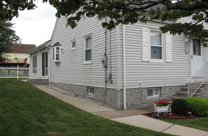 Property Photo:  76 Ridgeview Dr  NJ 07424 