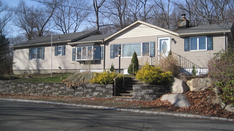 Property Photo:  14 Lake Shore Rd W.  NJ 07460 