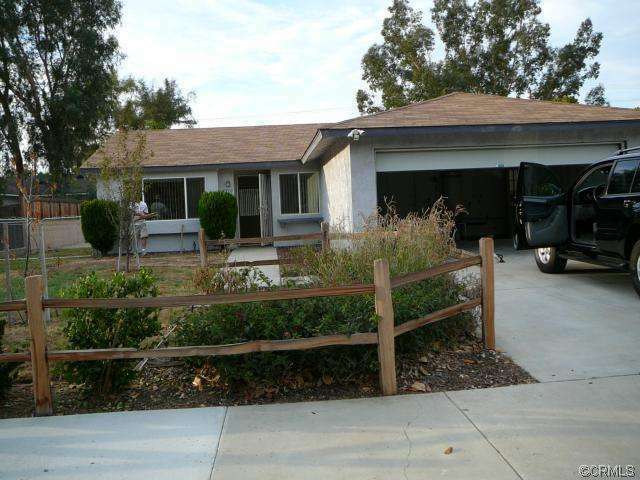 Property Photo: 1210 Shellie Lane CA 92543