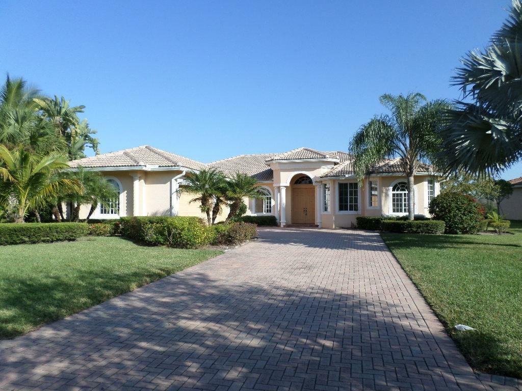 Property Photo:  4917 SW Saint Creek Drive  FL 34990 