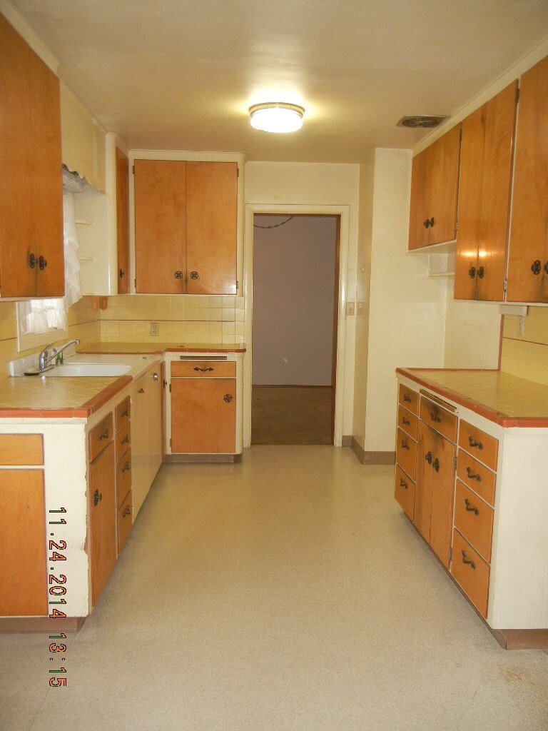 Property Photo: 920 N Madison St WA 98406