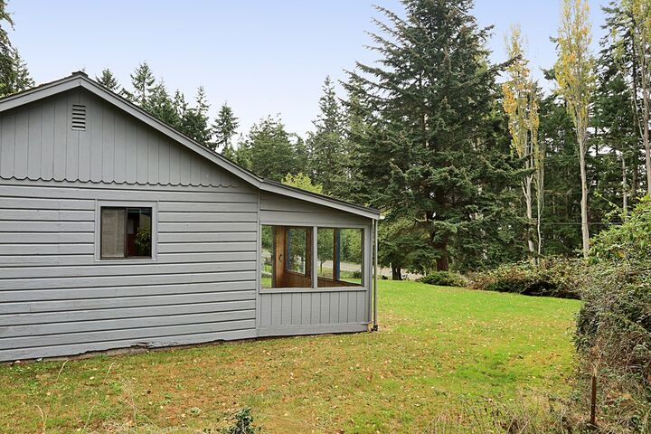 Property Photo:  2712 North Bluff Rd  WA 98253 