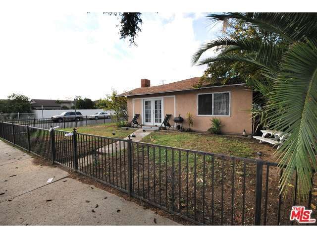 Property Photo:  1935 W 29th St  CA 90018 
