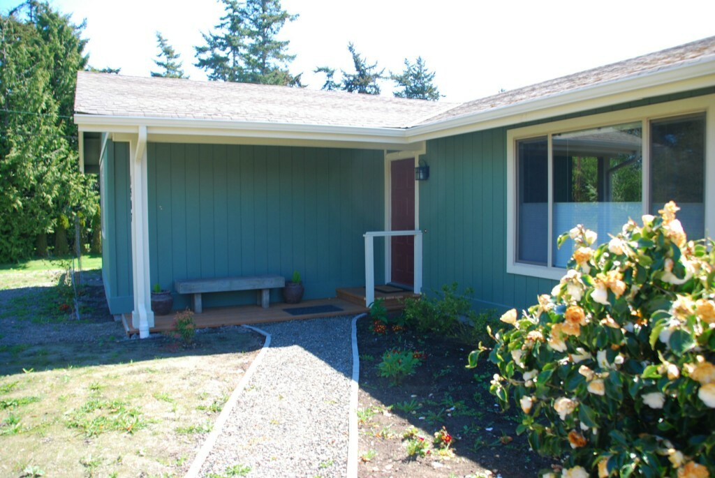 Property Photo:  1507 Umatilla Ave  WA 98368 