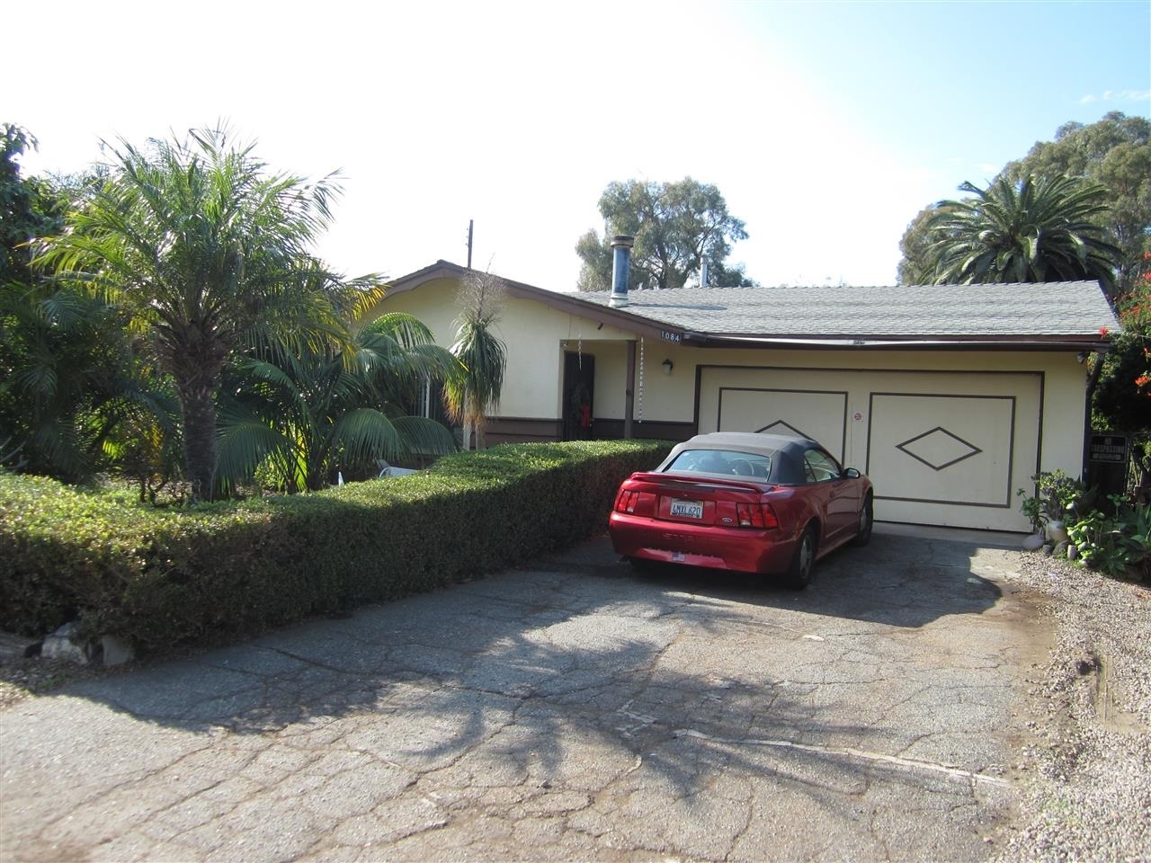 Property Photo:  1084 Hermes Ave  CA 92024 