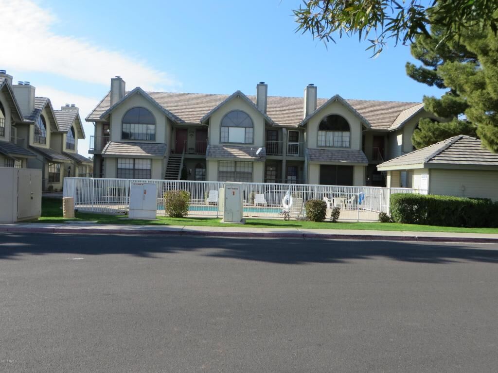 Property Photo:  20 S Buena Vista Avenue 211  AZ 85296 