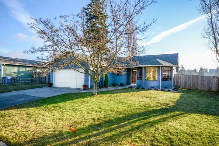 Property Photo:  1353 NW 5th Ave  WA 98277 