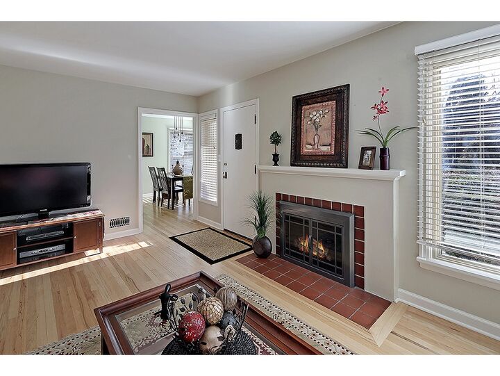 Property Photo:  1242 NE 94th St  WA 98115 