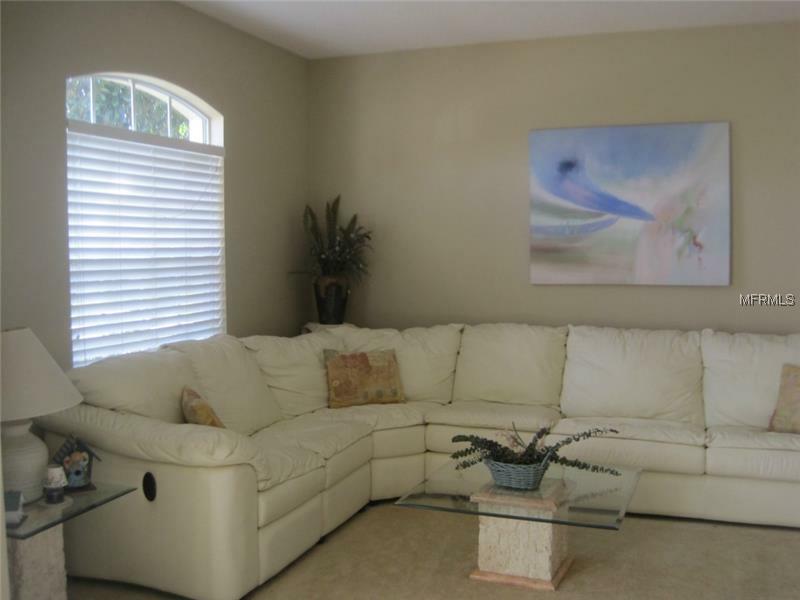 Property Photo:  2700 Old Redpine Way  FL 32825 