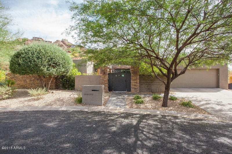 Property Photo: 5806 N 46th Place AZ 85018
