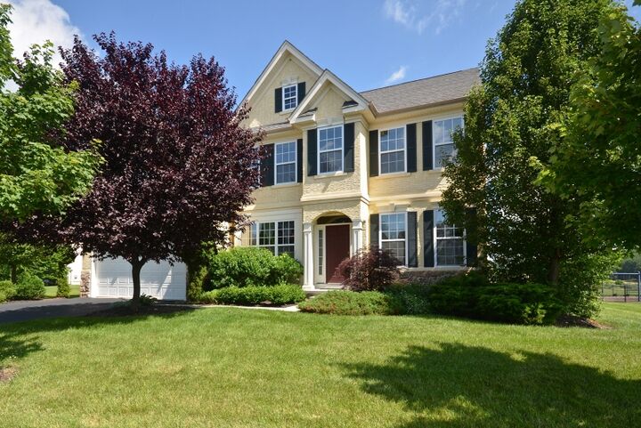 5 Arbor Ct  Clinton Twp. NJ 08809 photo