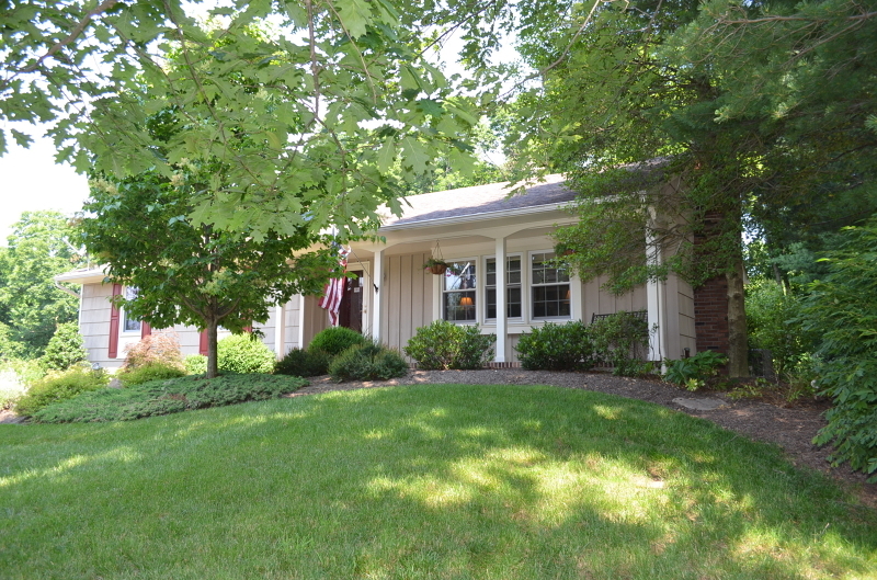 Property Photo: 4 Helen Rd NJ 08809