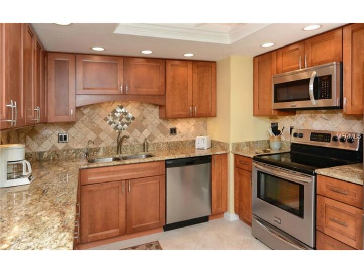Property Photo:  2045 Gulf Of Mexico Drive M1-208  FL 34228 