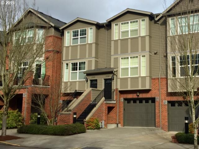 Property Photo:  2345 NW Quimby St 27  OR 97210 